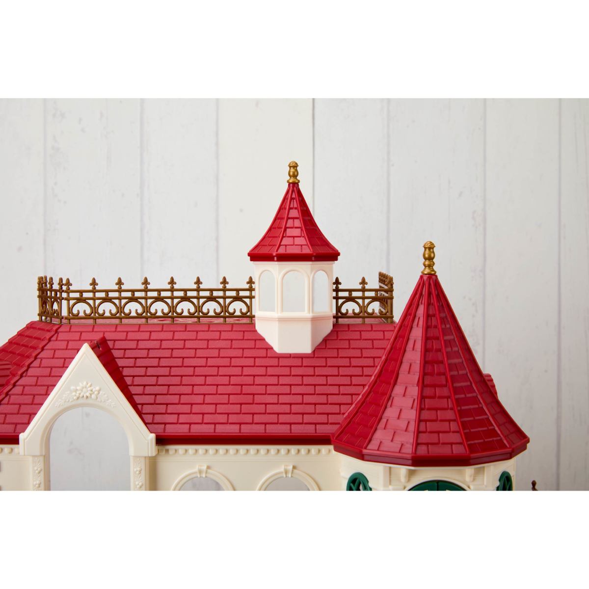 Red Roof Riverside Manor